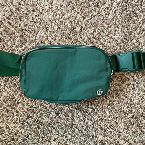 lululemon athletica Bags Lululemon L Og Everywhere Belt Bag